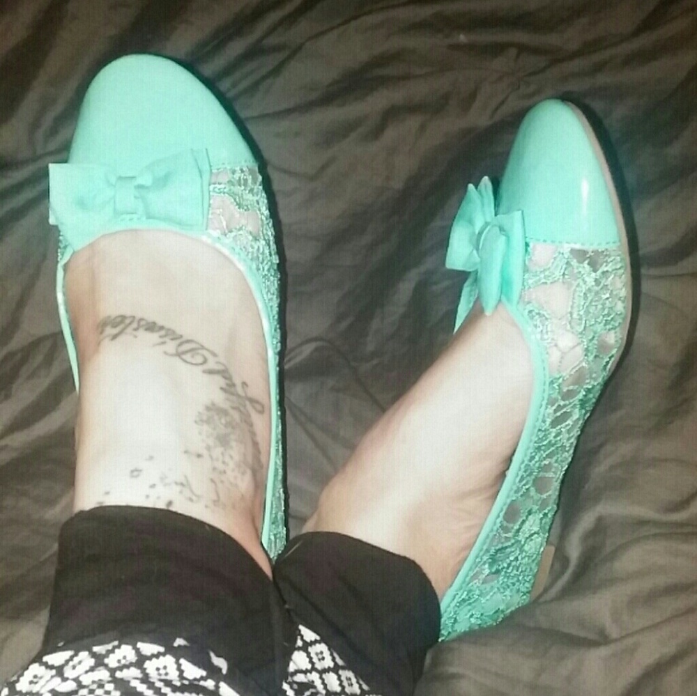 Green lace flats